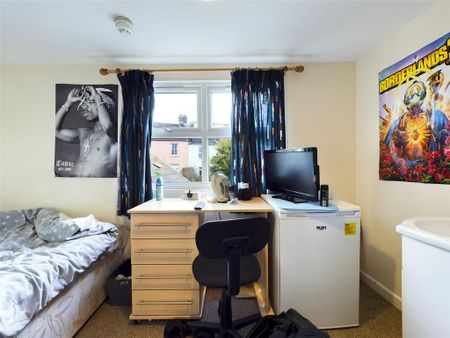 7 bedroom terraced house to rent - Photo 5