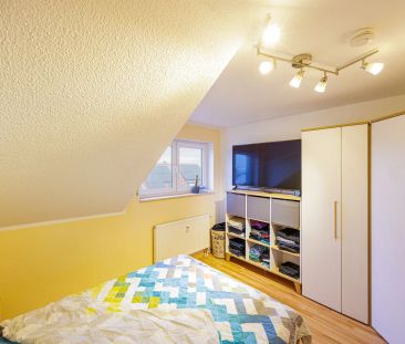 WEITBLICK: Wohngenuss auf zwei Ebenen! - Foto 1