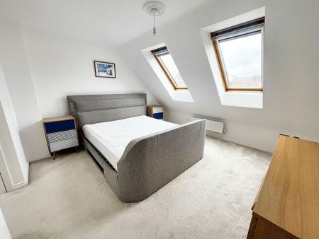 3 bedroom terraced house to rent - Photo 2