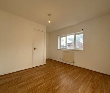 2 Bed Semi-Detached House, Venture Scout Way, M8 - Photo 4