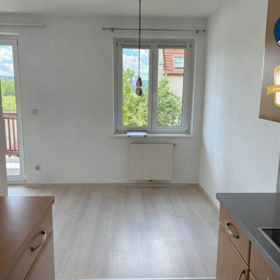 Nähe Krems: Helle 3-Zimmer-Wohnung mit Balkon & Parkplatz - Photo 1