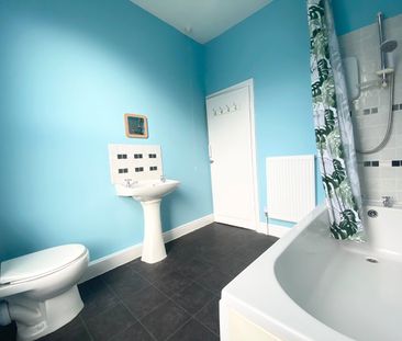 2 bedroom terraced house to rent - Photo 4