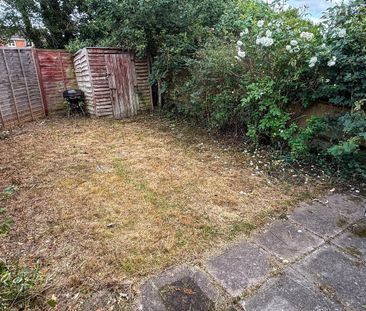 2 bedroom end of terrace house to rent - Photo 4