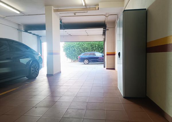 Apartamento T3 com Terraço Privativo para Arrendamento em Nova Queijas