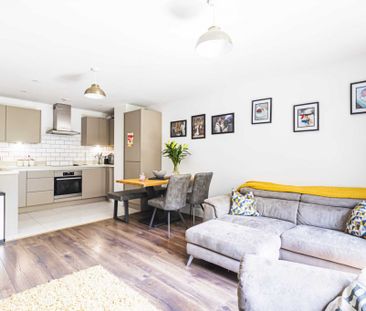 2 bed Flat for rent - Photo 3