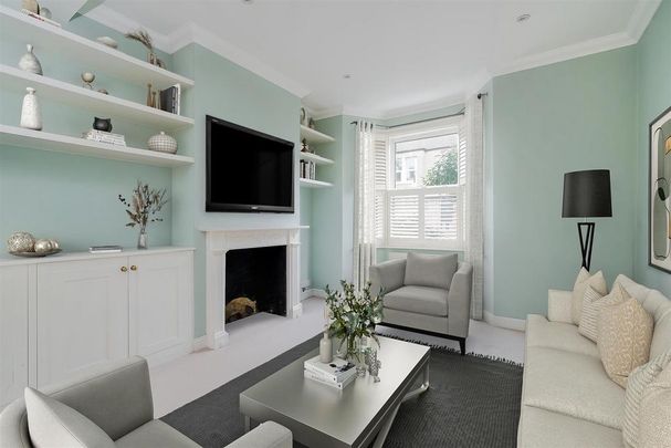 4 bedroom terraced house to rent - Photo 1