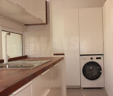 T3 remodelado na Parede: bairro tranquilo, a 10 minutos a pé da praia - Photo 1