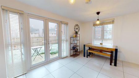 3 bedroom semi-detached house to rent - Photo 4