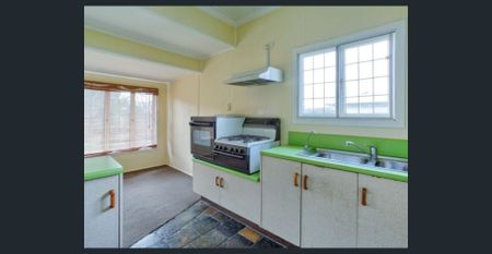 Charming Annerley Classic. Your Perfect Home Awaits - Photo 4