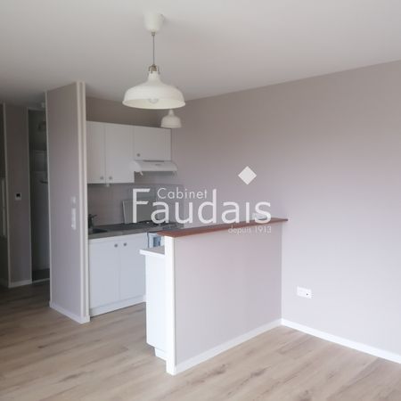 Location Appartement 2 pièces 40m² COUTANCES 50200 - Photo 3