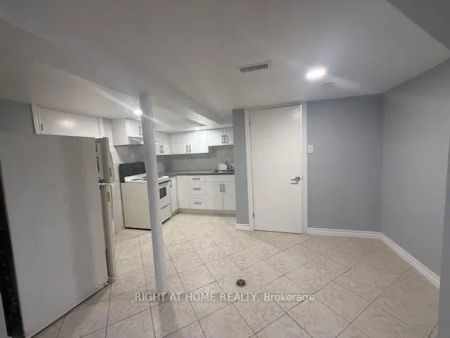 12 Felan Crescent #Basement - Photo 3