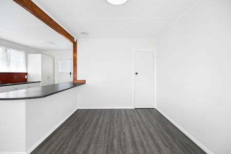 This charming 2-bedroom home with an additional sleepout is ideally located in the heart of the highly sought-after Fairfield area. - Photo 2