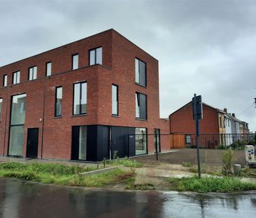 luxueuze nieuwbouw villa met grote tuin, 2 autostaanplaatsen en 12 ... - Photo 2