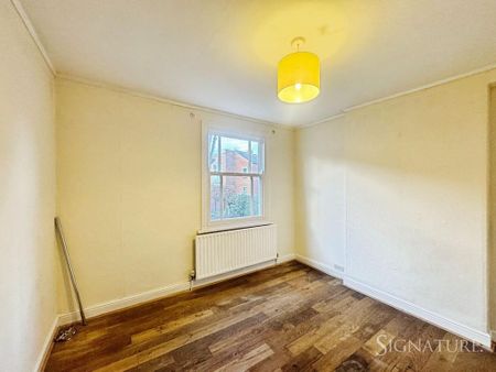 2 bedroom terraced house to rent - Photo 4
