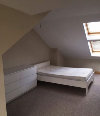 5 bedroom barn conversion to rent - Photo 1