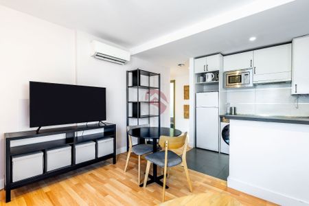 Piso de alquiler en Avenida Doctor Gálvez Ginachero, Martiricos - La Roca - La Rosaleda - Photo 2