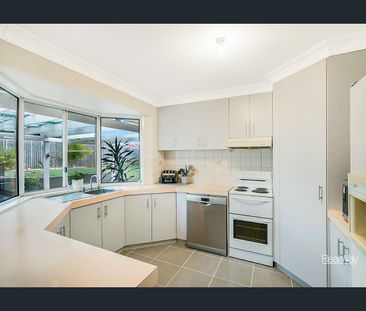 Great Family Home in a Quiet Cul-De-Sac Centenary Heights! - Photo 6