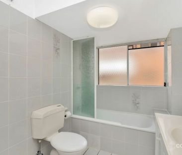 Bright & Spacious Living in the Heart of Palm Beach - Photo 3