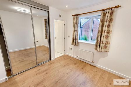 3 bedroom semi-detached house to rent - Photo 3