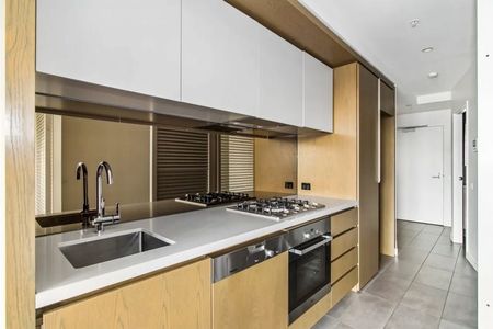 Corner with additional study and Internal balcony - Photo 4