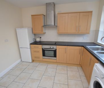2 Bedroom Terraced House - Photo 4