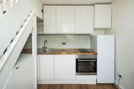 1 Bed Terraced House, London, SE13 - Photo 5