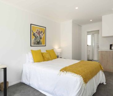 Modern Studio Rooms for Rent - Photo 2