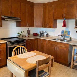 HAUT DE DUPLEX À LOUER – AU CŒUR D’AHUNTSIC - Photo 2