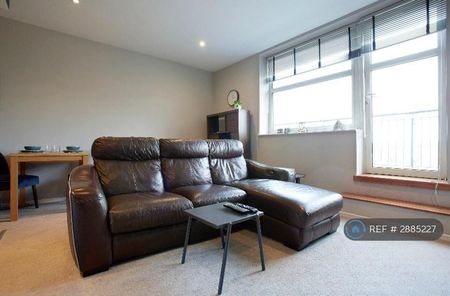 2 bedroom flat to rent - Photo 3