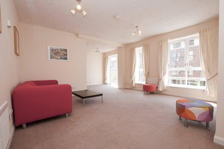 2 bedroom flat to rent - Photo 5
