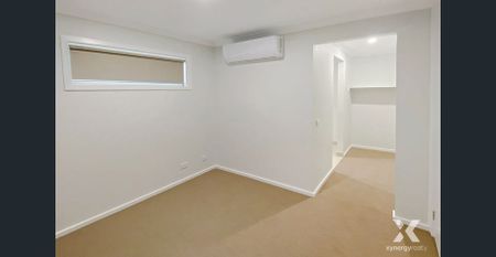 3-Bedroom Family Home in Desirable Rockbank Neighborhood - Photo 2