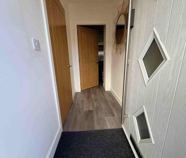 4 bedroom detached house to rent - Photo 6