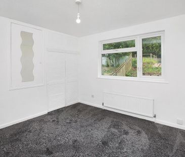 2 bedroom semi-detached house to rent - Photo 4