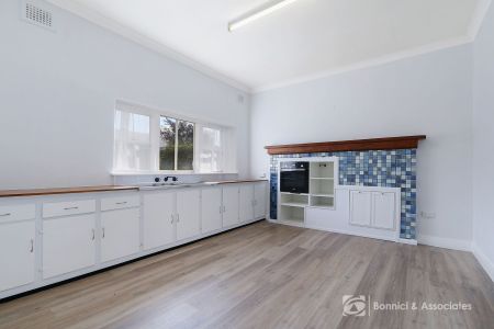 10 Gordon Street, 3690, Wodonga Vic - Photo 2