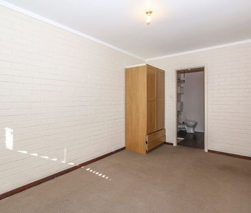 Light-Filled 1‑Bedroom Unit – Walk to Herdsman Lake - Photo 3