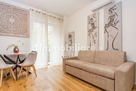 Bilocale viale Regina Giovanna 24B, Porta Venezia, Milano - Photo 2