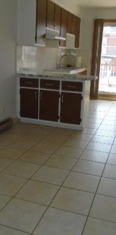 4 ½ rue Chambord et Sauvé Montréal LIBRE - Photo 1