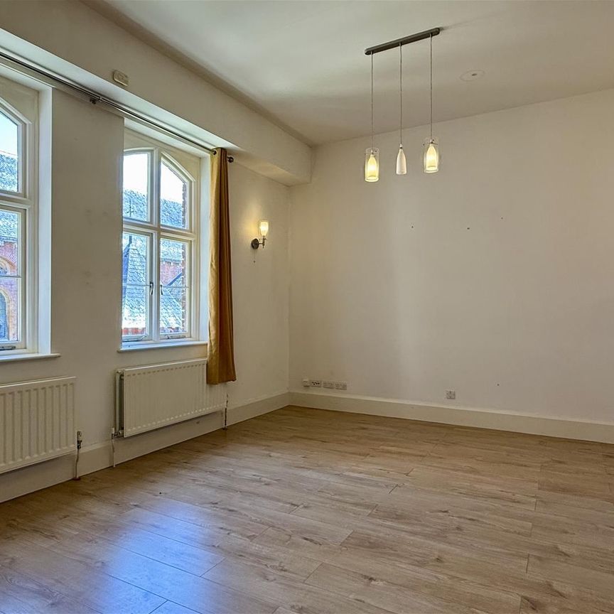 Frome Court, Bartestree - Photo 1
