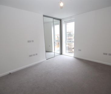 1 bedroom Apartment to let - Photo 3