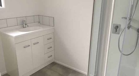 3 Bedroom Family Home - Photo 3