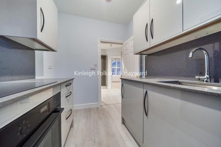 3 bedroom flat to rent - Photo 3