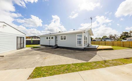 3 Bedroom House in Papakura for Rent - Photo 5