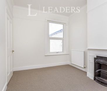 3 bedroom terraced house to rent - Photo 6