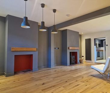 2 bedroom terraced house to rent - Photo 2