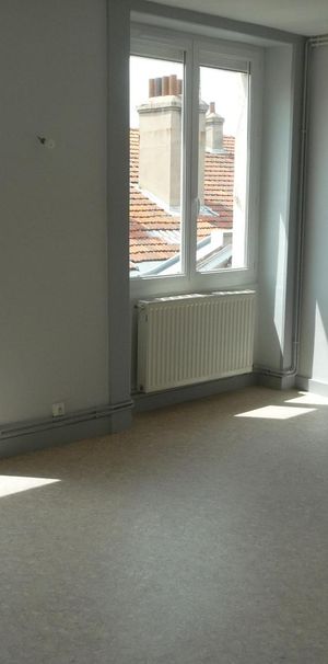 Location Appartement 2 pièces 50m² ST ETIENNE 42000 - Photo 1