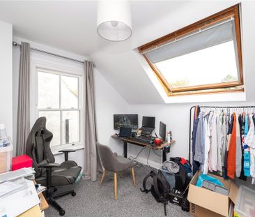 3 bedroom flat to rent - Photo 4