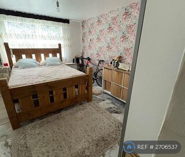 4 bedroom terraced house to rent - Photo 6