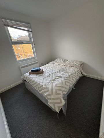 5 bedroom house of multiple occupation to rent - Photo 4