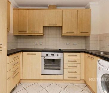 Glenwood Court, Farnborough, GU14 - Photo 5