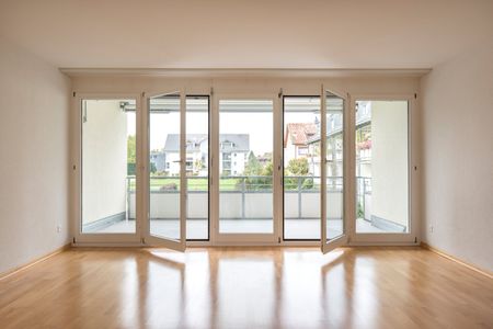 "Zentrumsnahe grosszügige 7.5 Zimmer-Wohnung!" - Photo 2